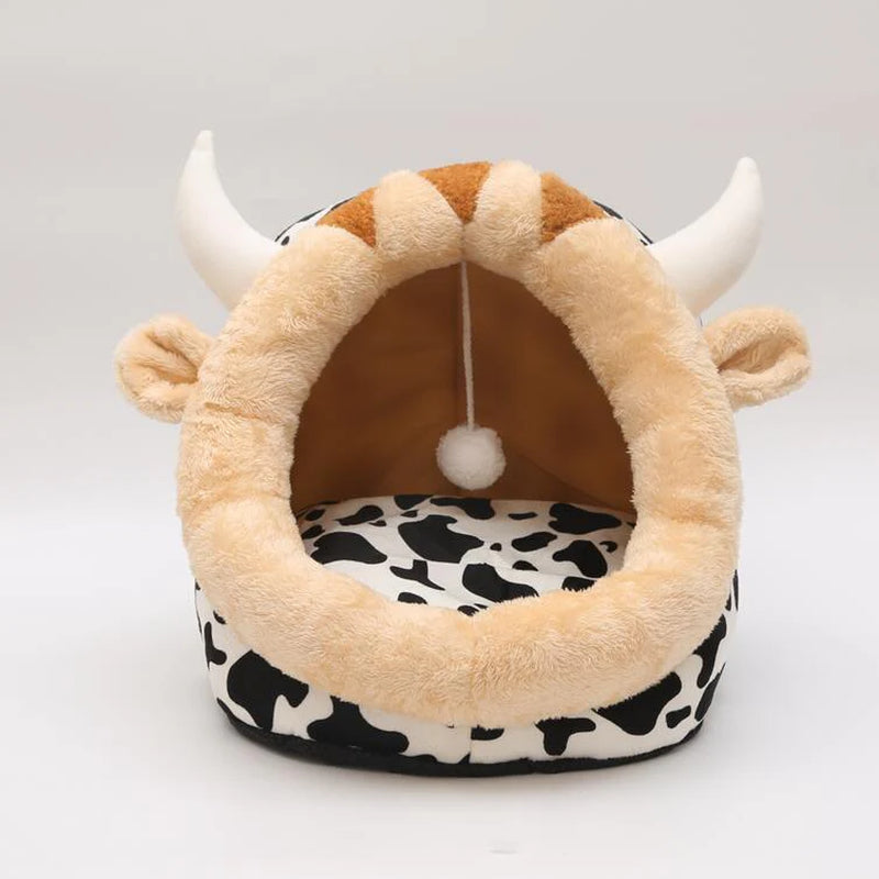 Cozy Retreat Cat Bed: Soft and Warm Indoor Pet House